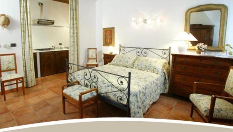 La Maragliana Aparthotel Castel Rocchero Exterior photo