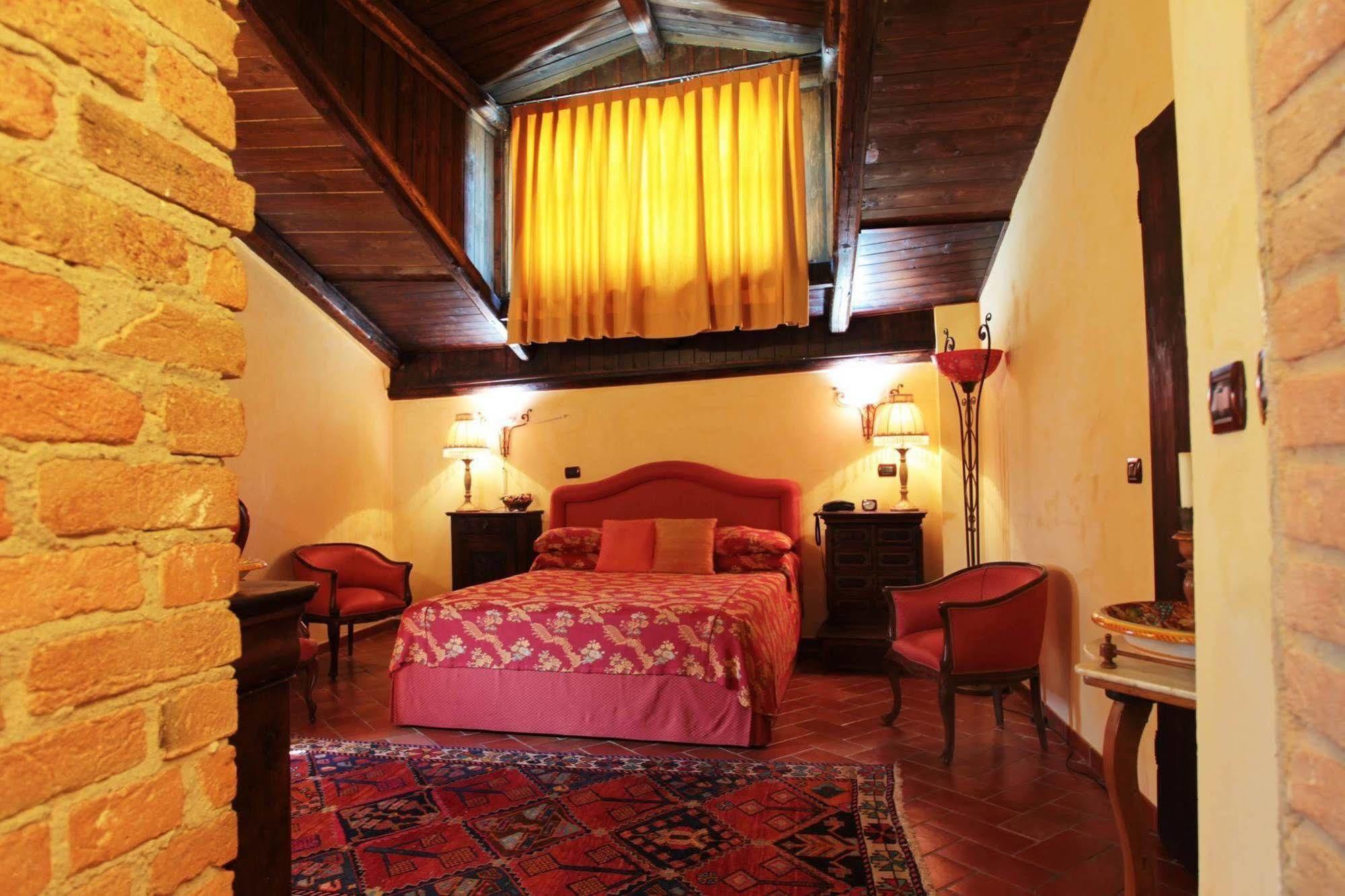 La Maragliana Aparthotel Castel Rocchero Exterior photo
